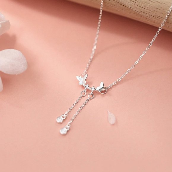 NEW 925 Sterling Silver Diamond Butterfly Necklace - Picture 1 of 5